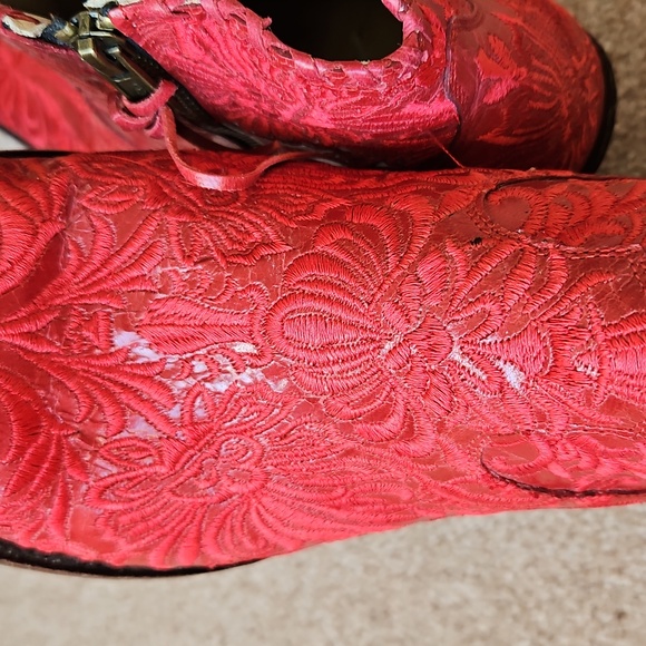 Azulado Red Embroidered Leather Boots - Size 10, Cowgirl Western - Picture 8 of 8